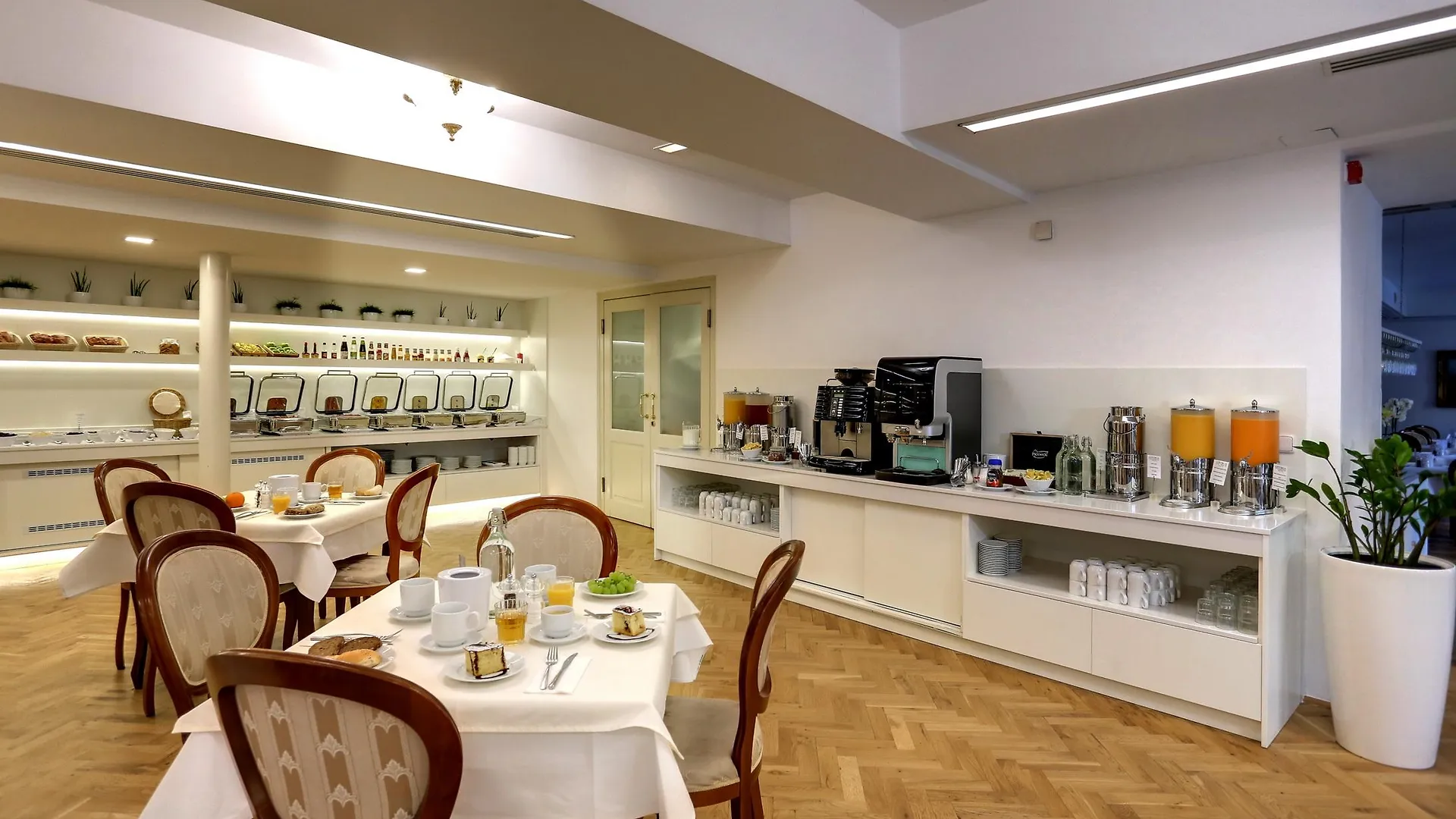 Art Deco Wolker By Astoria Hotel & Medical Spa Karlovy Vary
