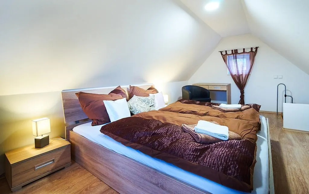 Gasthof Bluestars Apartments Karlsbad