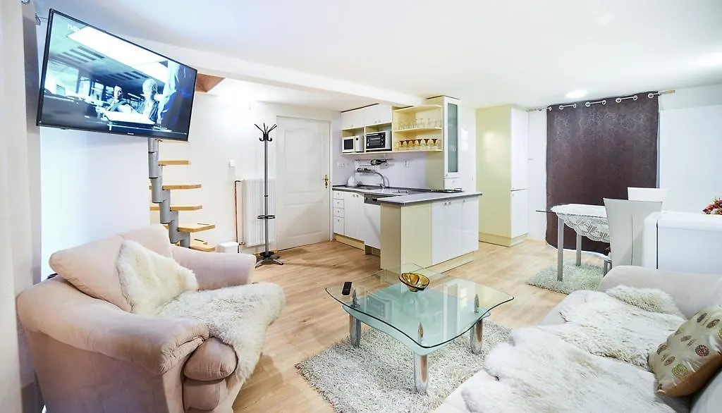 Bluestars Apartments Karlsbad Gasthof