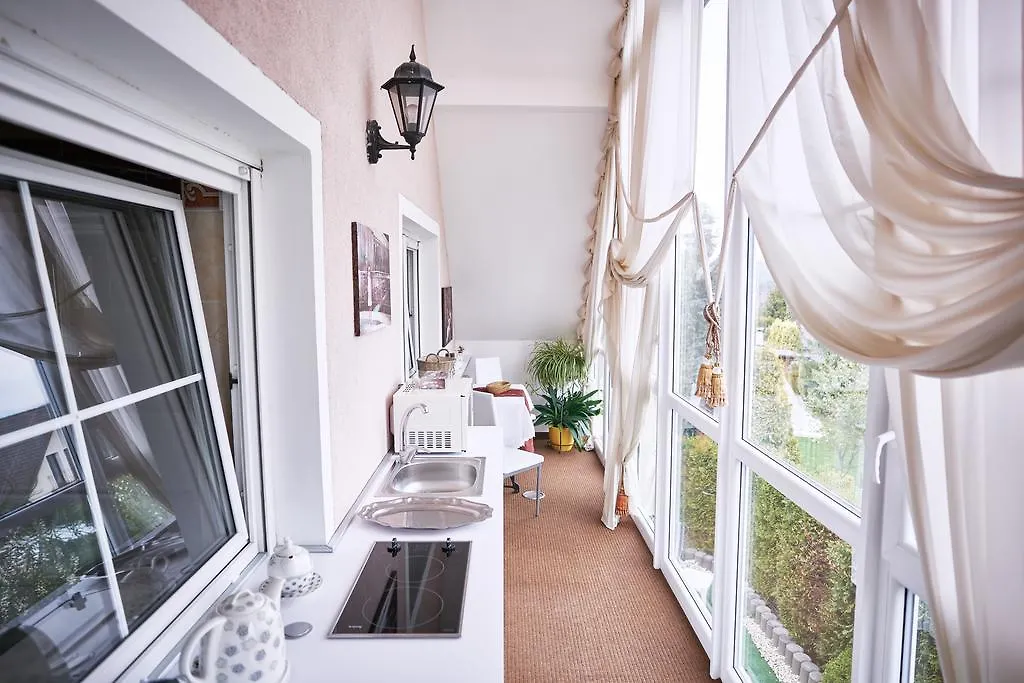 Bluestars Apartments Karlsbad 3*,