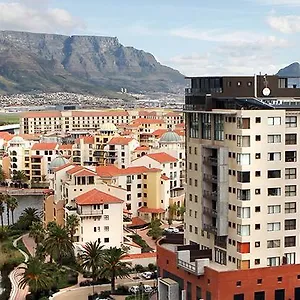 Manhattan Suite-canal Walk Mall Apartment Cape Town