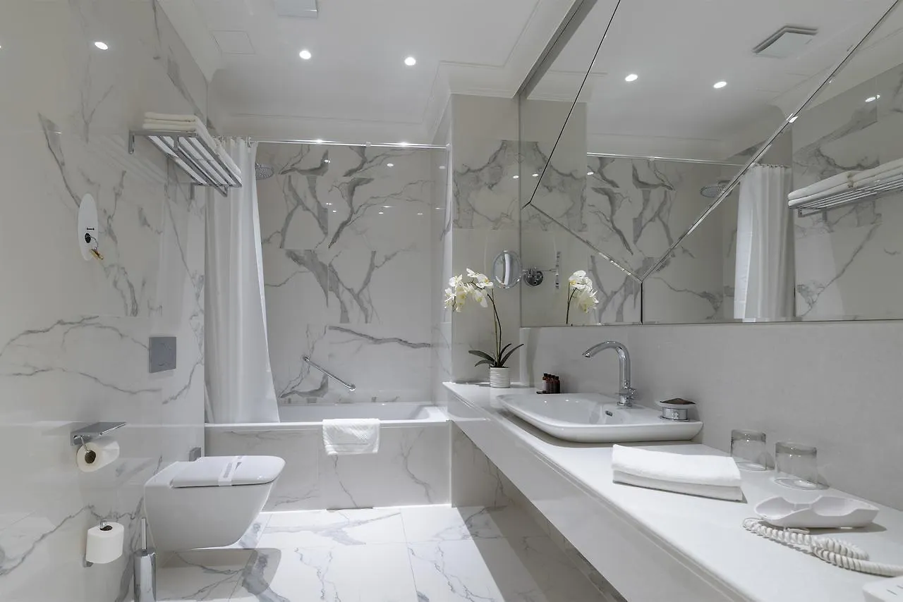 Boutique Hotel Corso Karlsbad 4*,