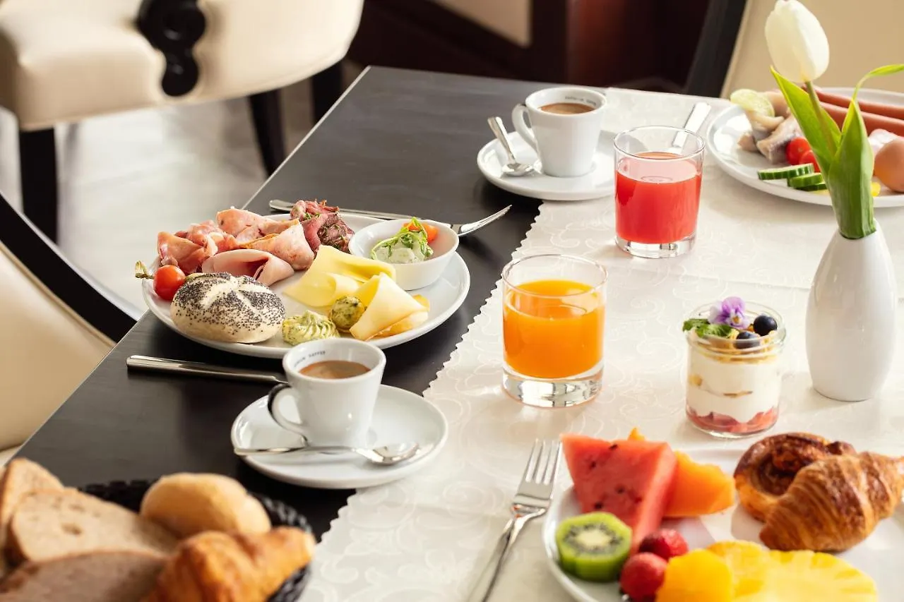 Boutique Hotel Saxonia Karlowe Wary Czechy