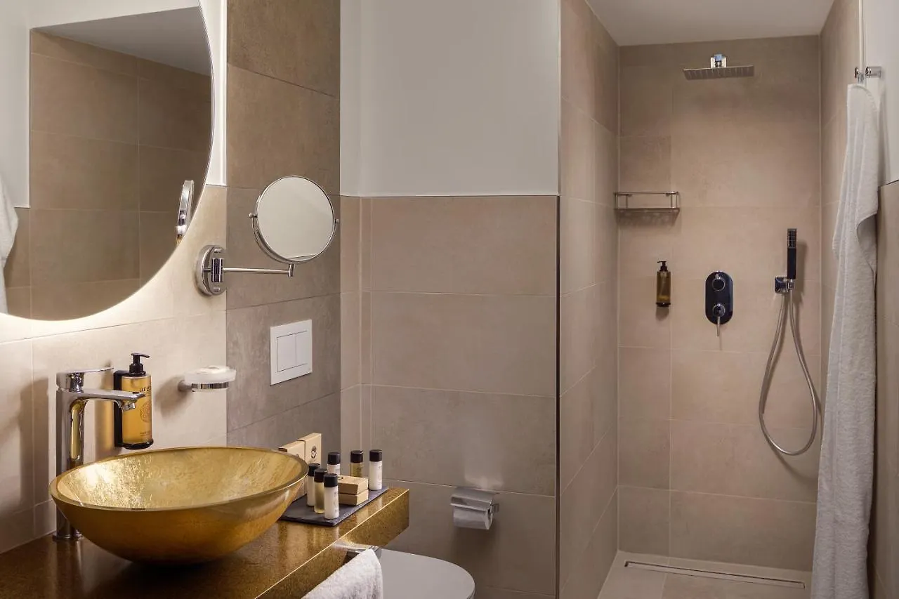 Boutique Hotel Saxonia Karlowe Wary 4*,
