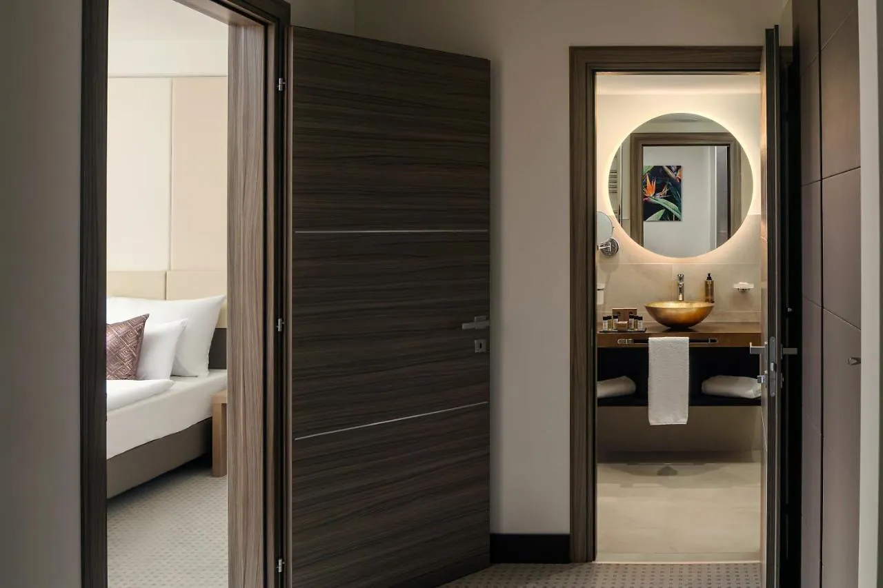 Boutique Hotel Saxonia Karlowe Wary 4*,