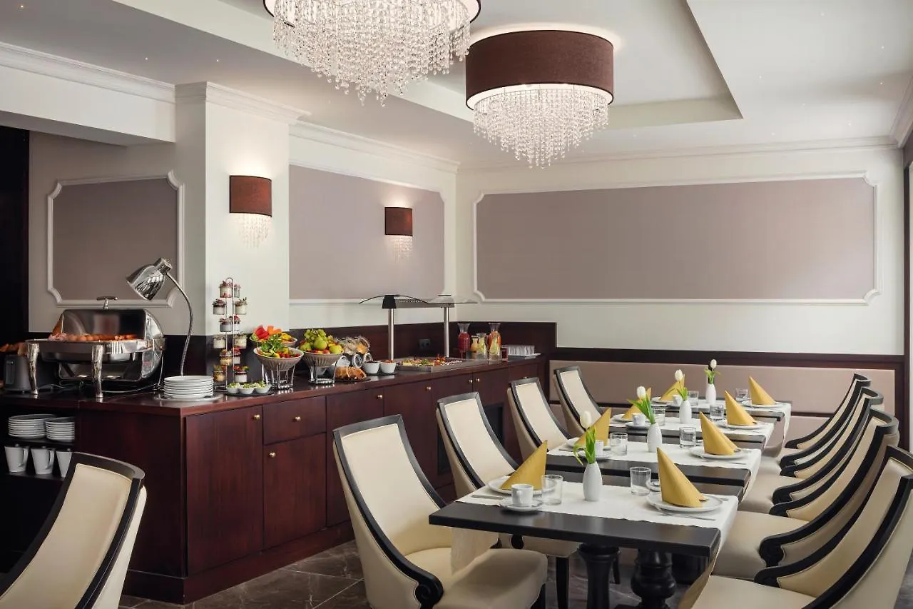 Boutique Hotel Saxonia Karlowe Wary 4*,