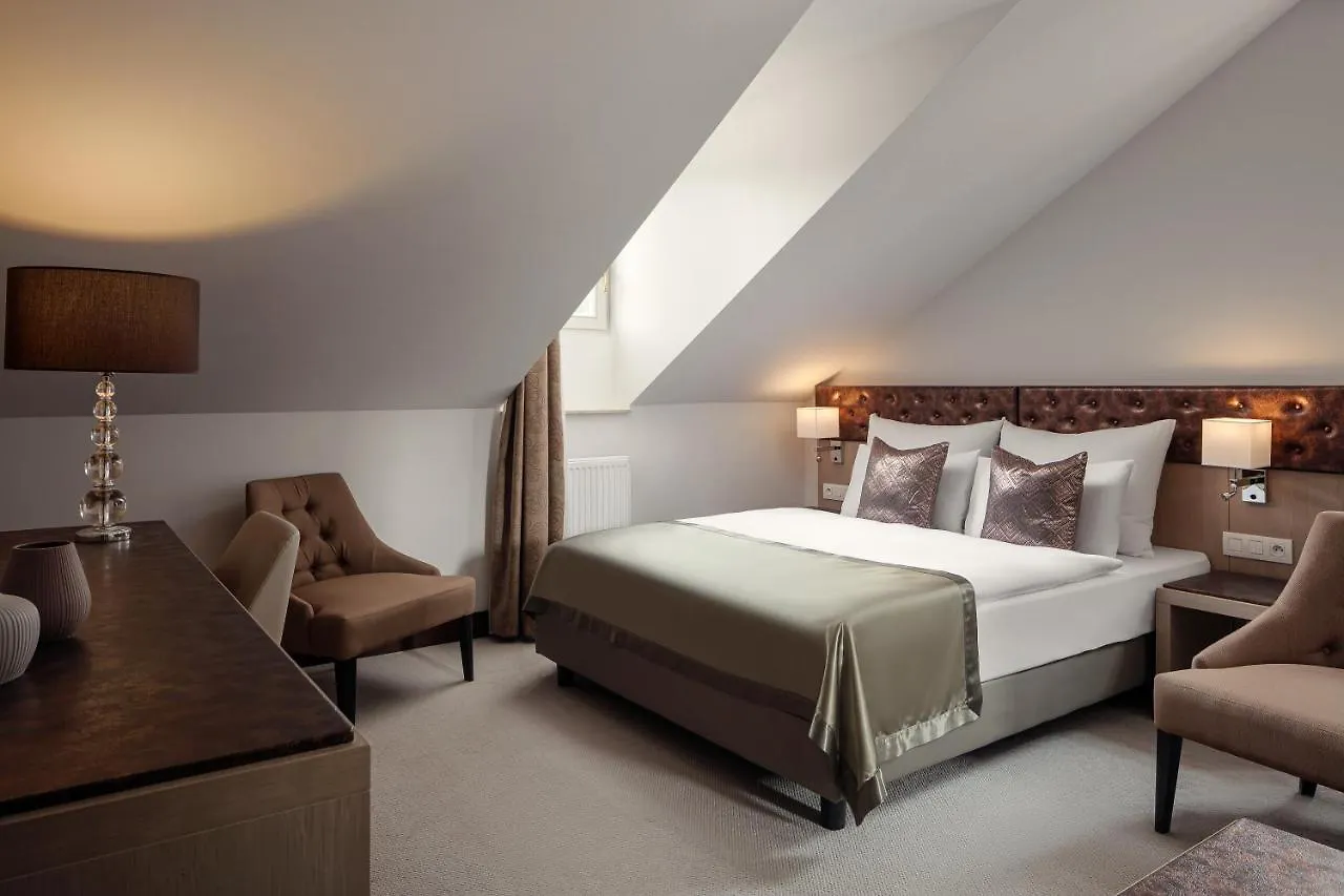 Boutique Hotel Saxonia Karlowe Wary
