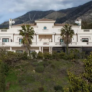 https://hotel-villarocamar.es-andalucia.com
