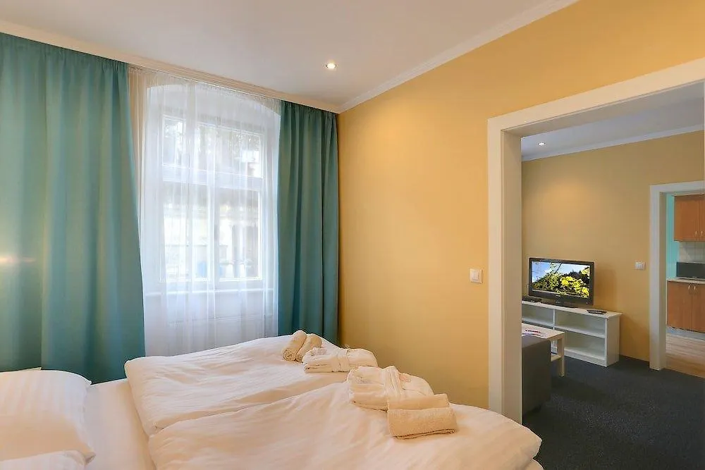 Aqua Marina Hotel Karlsbad 4*,