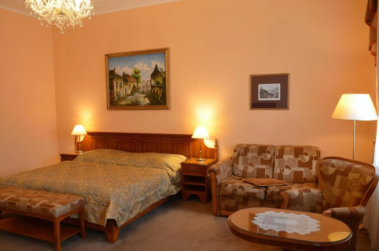 Hotel Bristol Georgy House Karlsbad 4*,
