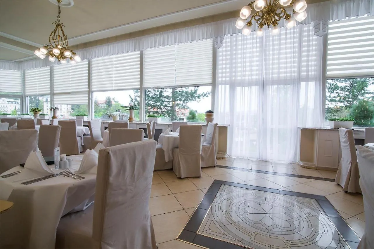 Hotel Bristol Карловы Вары 4*,