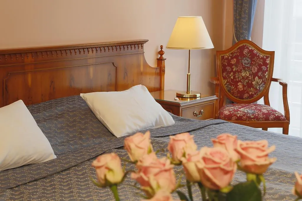 Hotel Bristol Карловы Вары