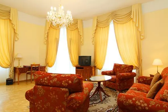 Hotel Bristol Карловы Вары