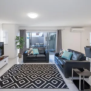 https://fv4006-apartments.queenslandhotels.net