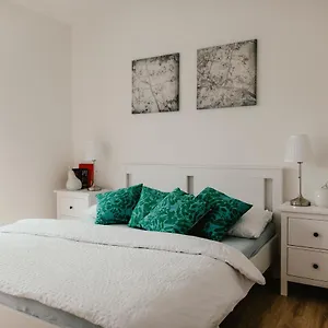 Wake Up Apartment