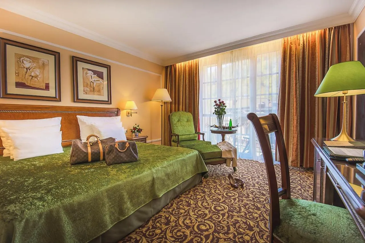 Carlsbad Plaza Medical Spa & Wellness Hotel Karlsbad