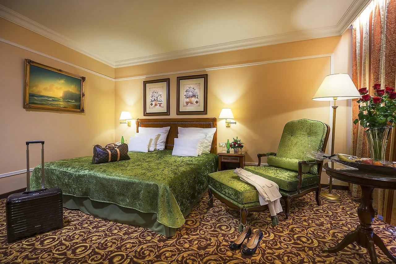 Carlsbad Plaza Medical Spa & Wellness Hotel Karlovy Vary 5*,