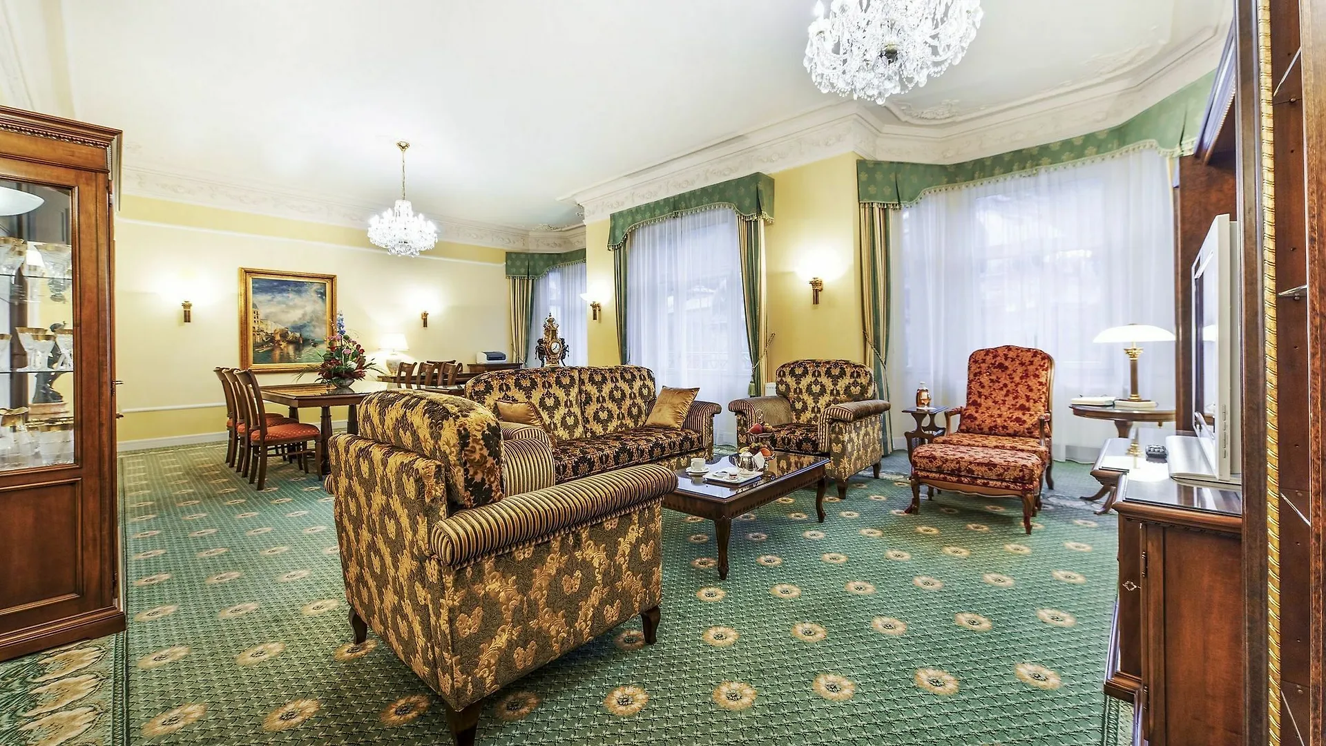 Carlsbad Plaza Medical Spa & Wellness Hotel Karlovy Vary 5*,