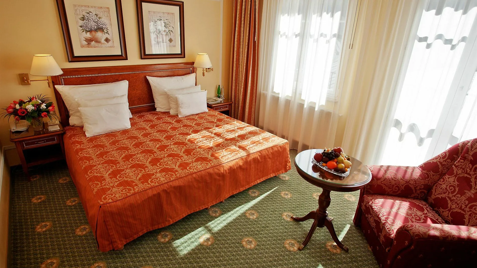 Carlsbad Plaza Medical Spa & Wellness Hotel Karlovy Vary