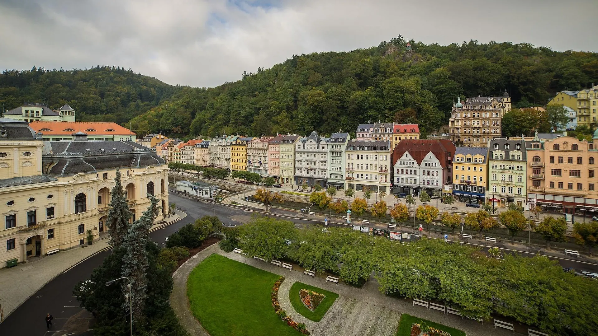 Interhotel Central Karlovy Vary 4*,  Csehország
