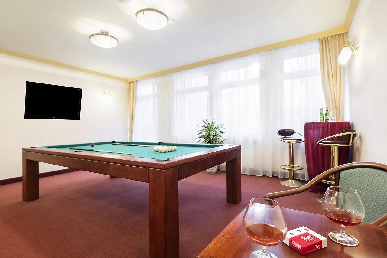 Interhotel Central Karlovy Vary 4*,