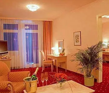 Interhotel Central Карловы Вары Отель