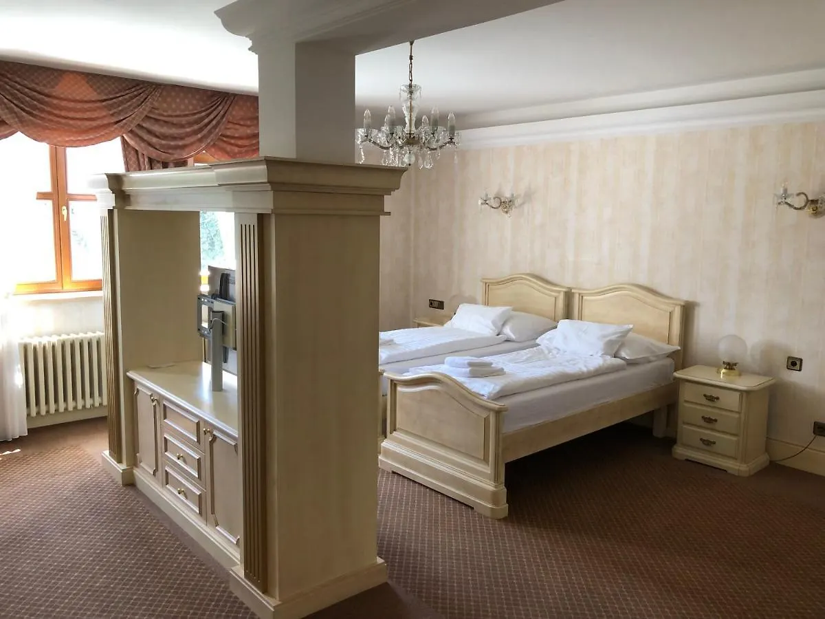 Hotel Chateau Cihelny Карловы Вары 4*,  Чехия