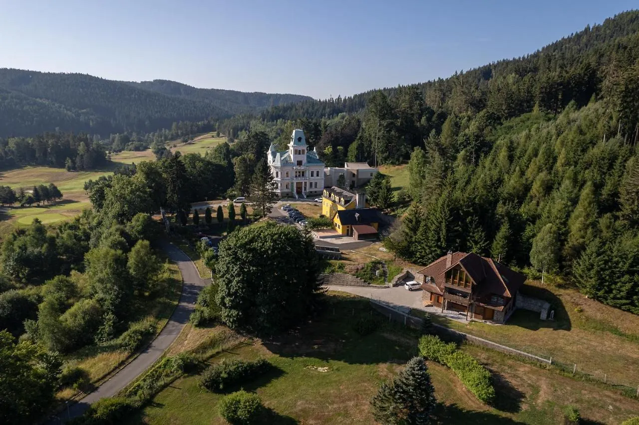 Hotel Chateau Cihelny Карловы Вары