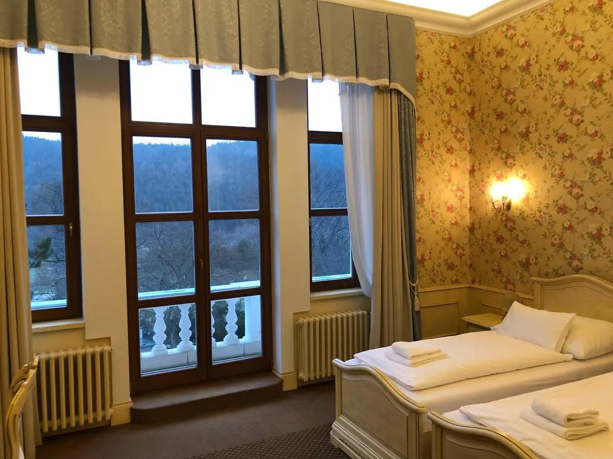 Hotel Chateau Cihelny Карловы Вары 4*,