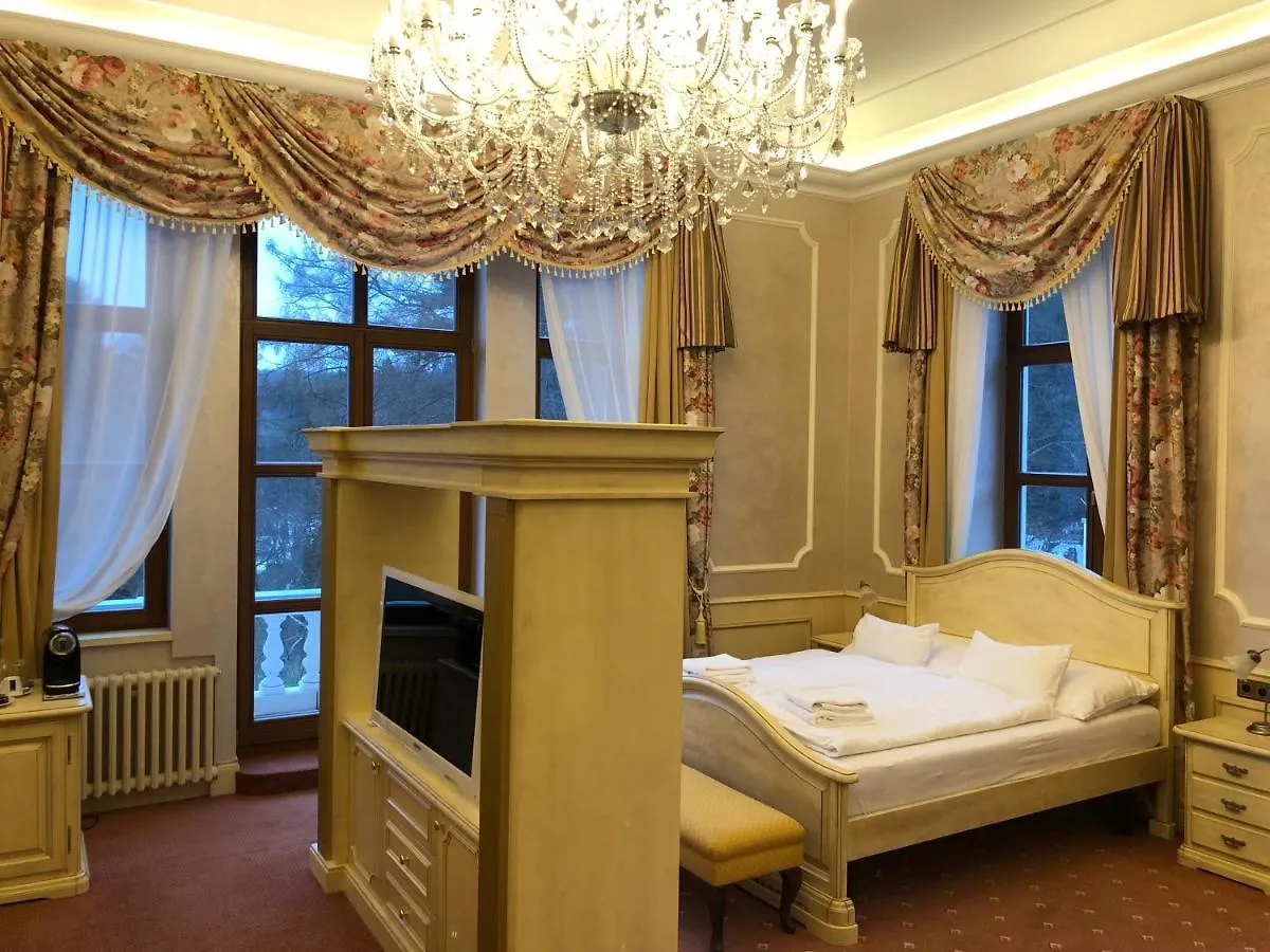 Hotel Chateau Cihelny Карловы Вары