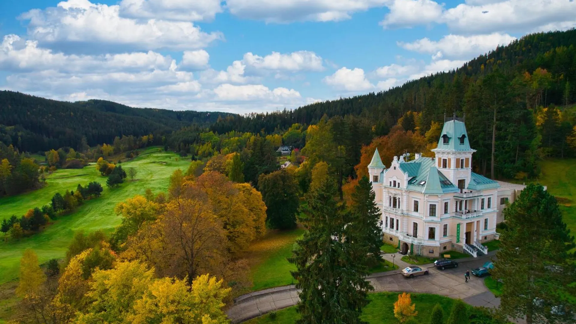 Hotel Chateau Cihelny Карловы Вары 4*,