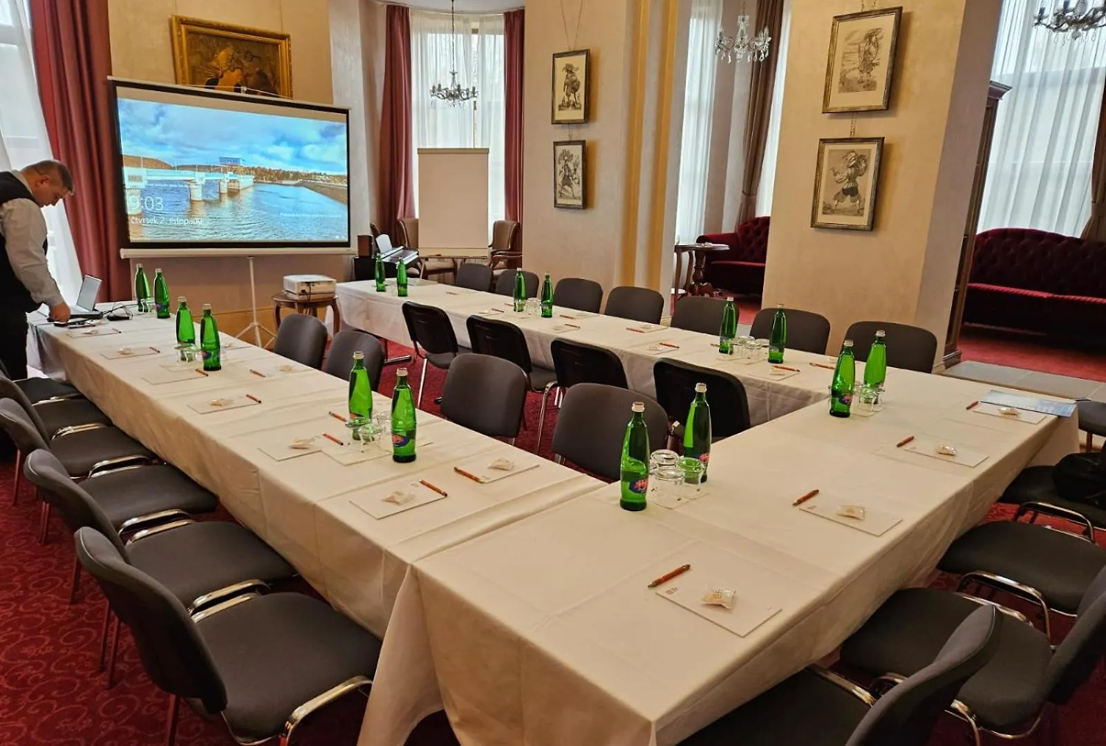 Hotel Chateau Cihelny Карловы Вары