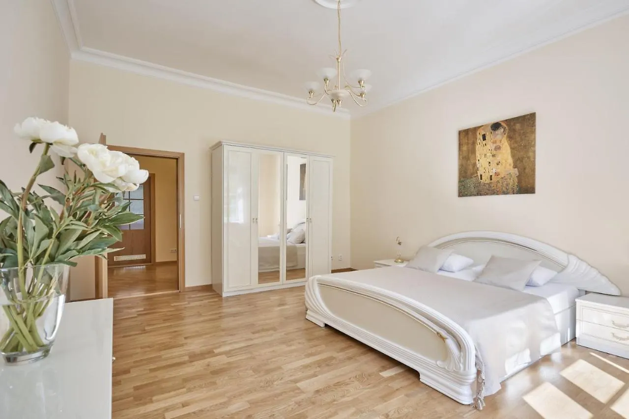 Villa Deluxe Apartments Karlsbad