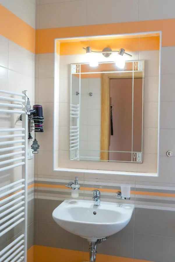 Diana Apartments Karlovy Vary 0*,
