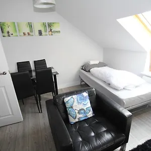 Holden Court - Apt 6 , West Drayton (Middlesex) United Kingdom