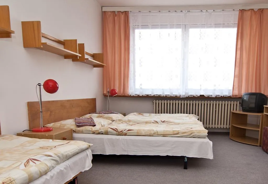 Domov Mladeze A Skolni Jidelna Karlovy Vary Hotel