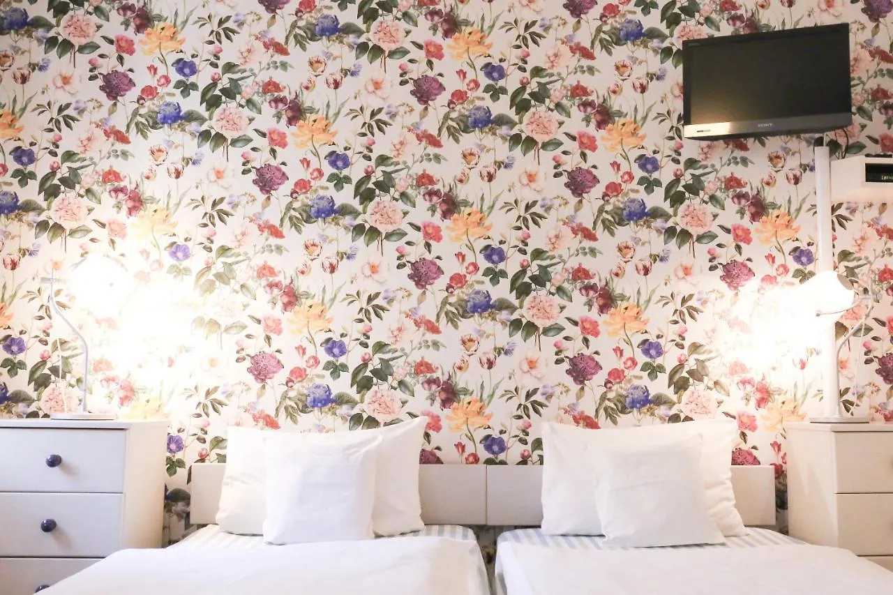 Hotel Dubina Kyselka  Gasthof Kyselka (Karlovy Vary)