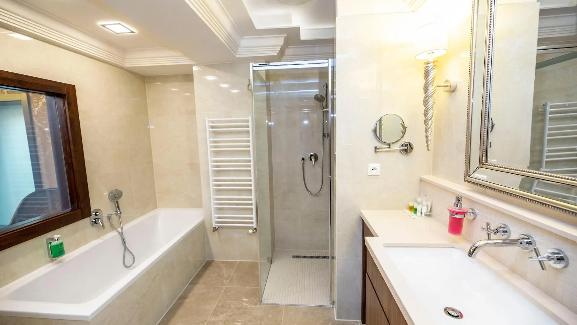 Hotel Dvorana Karlsbad 4*,