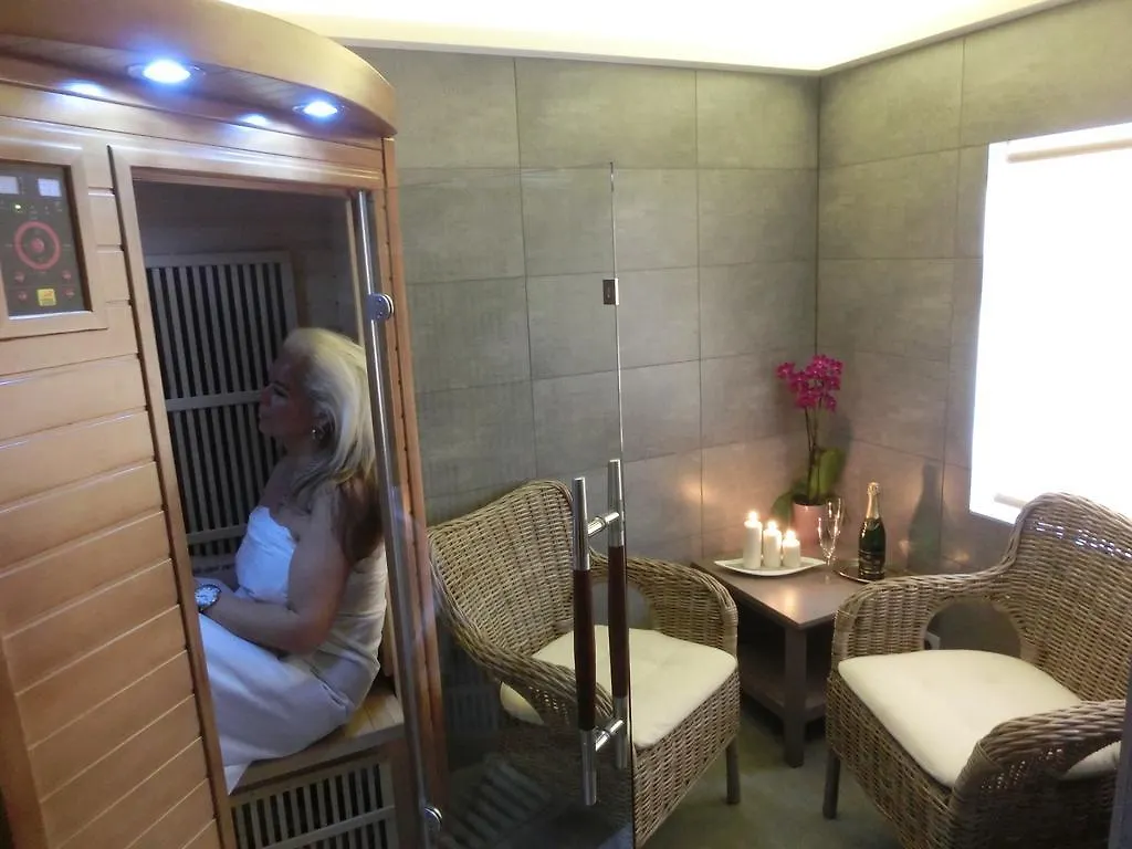 Dvur Stran & Wellness Hotel Karlovy Vary Czech Republic