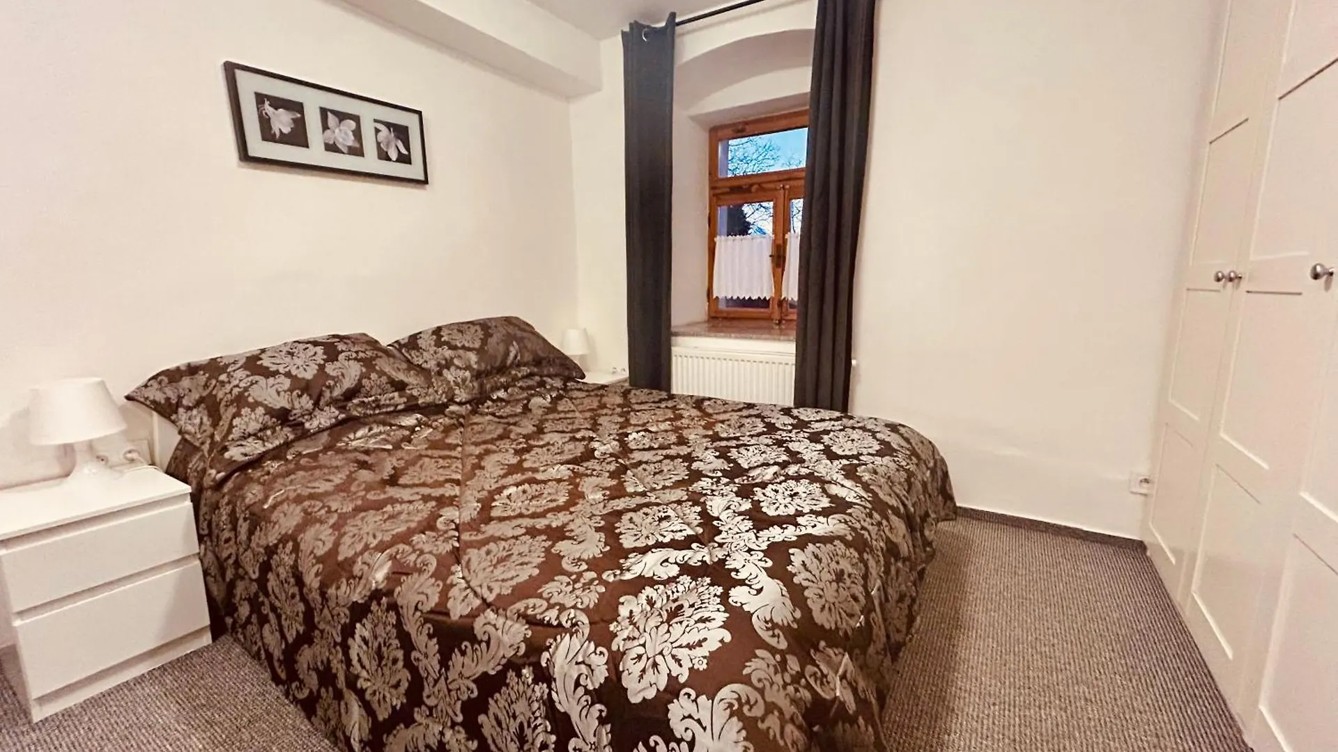 Dvur Stran & Wellness Hotel Karlsbad Gasthuis
