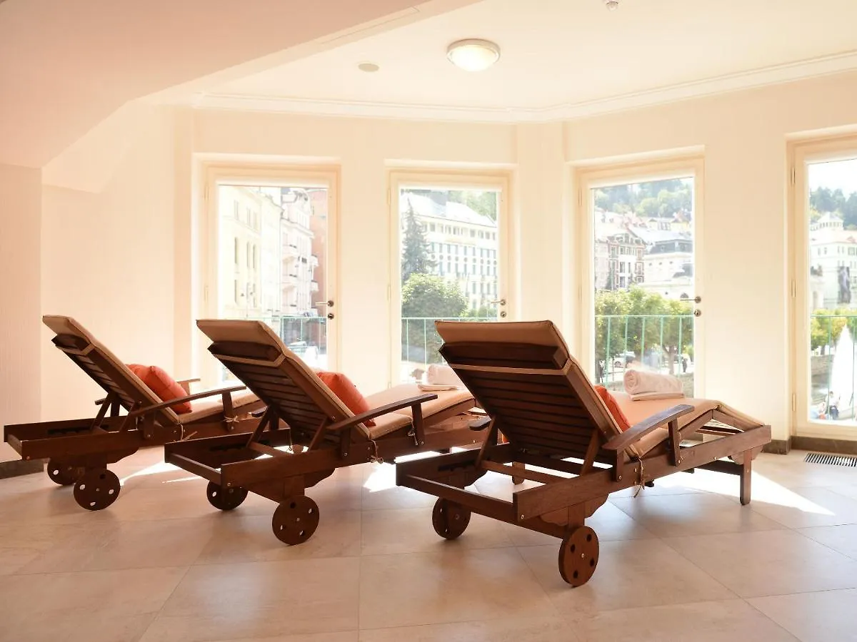 Ea Hotel Elefant Karlovy Vary 3*,  República Checa