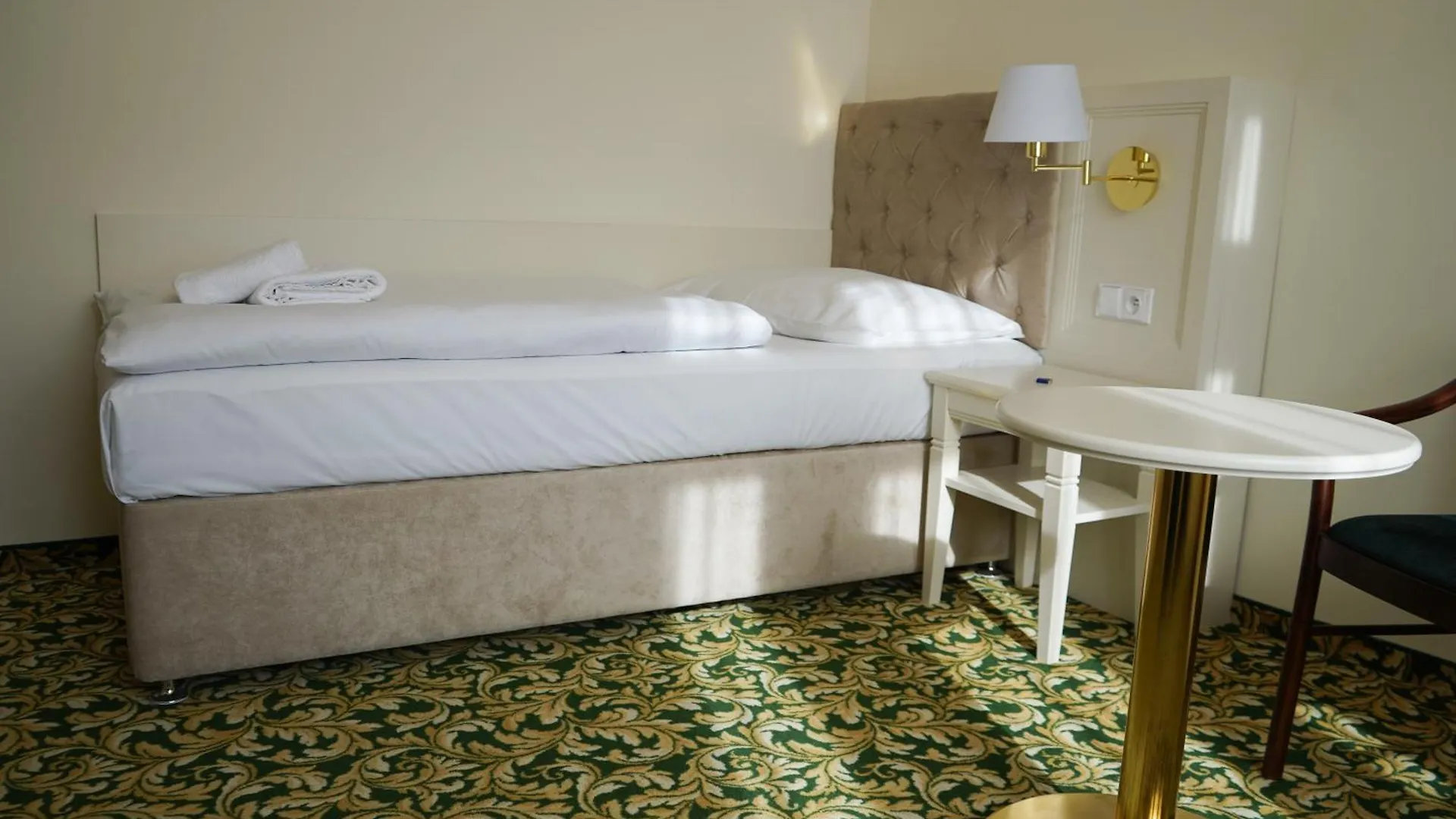 Ea Hotel Elefant Карловы Вары