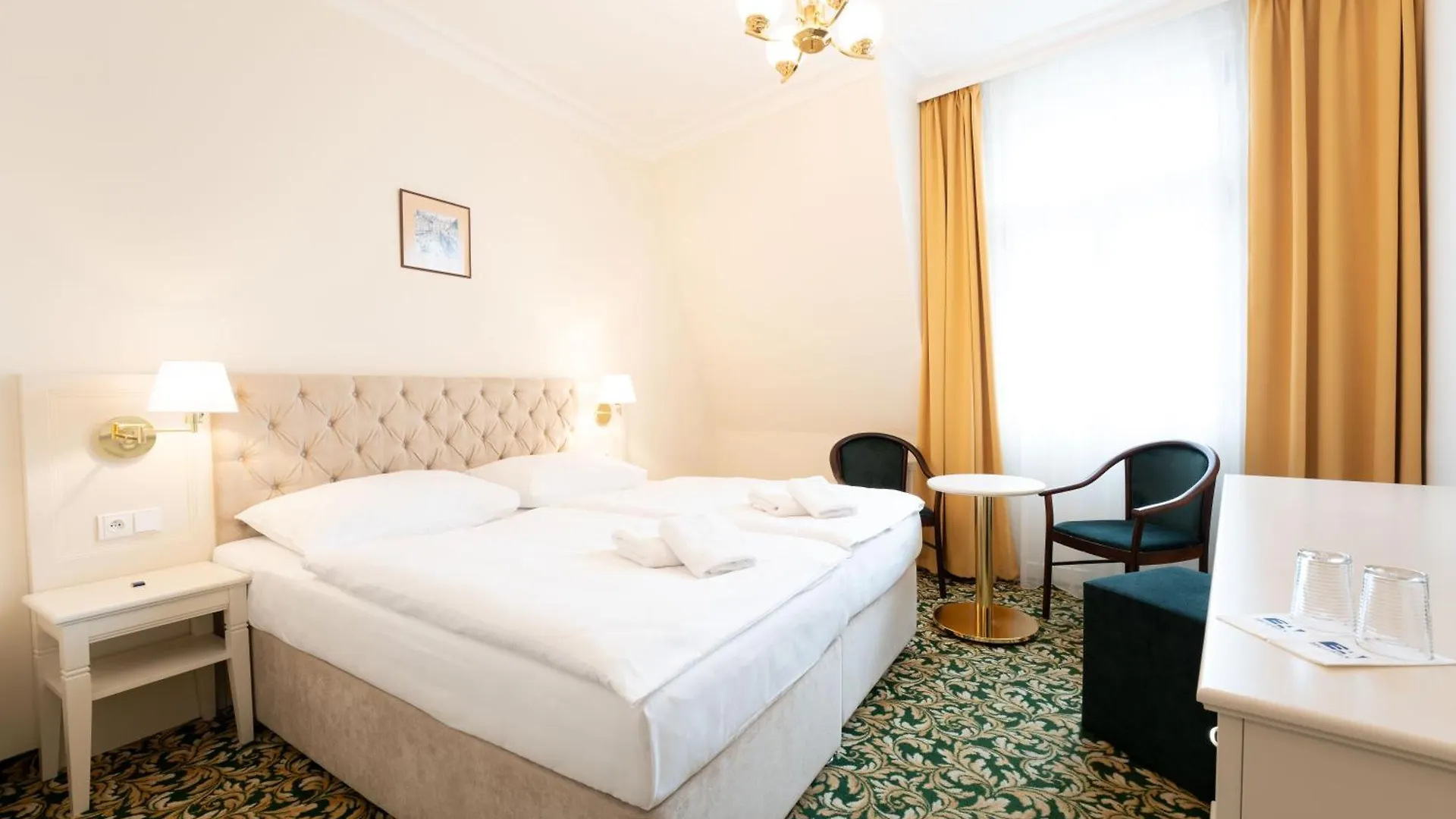 Ea Hotel Elefant Карловы Вары