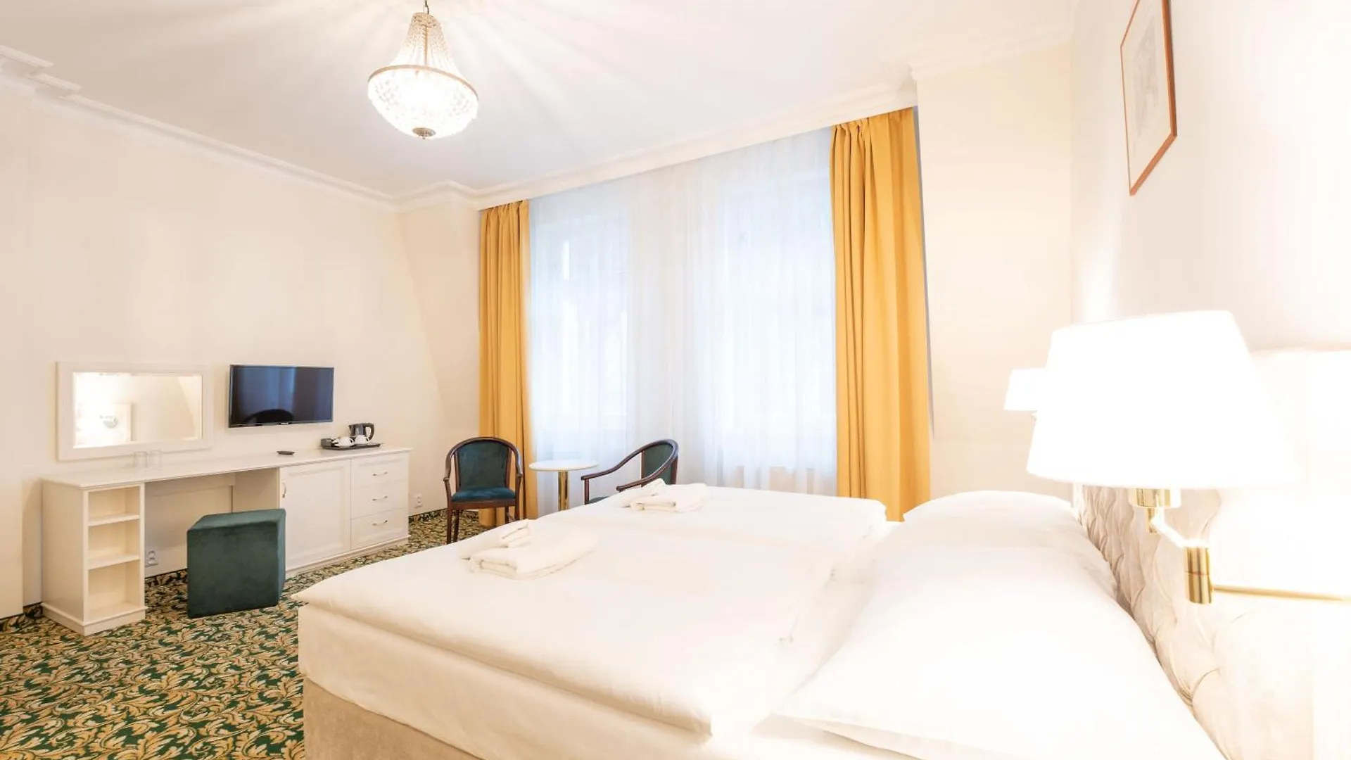 Ea Hotel Elefant Karlovy Vary 3*,  República Checa