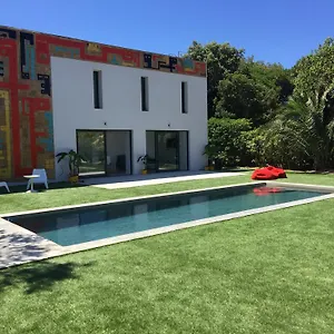 Gasthof Le Cube Design A Plage Avec Piscine Et Cuisine