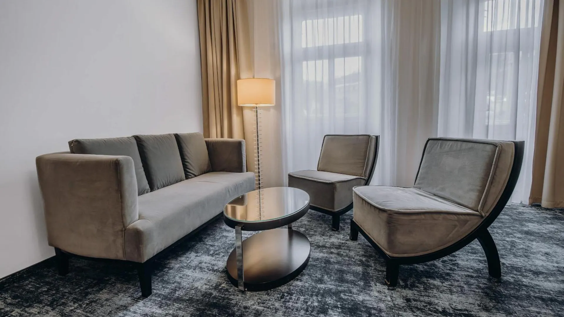 ****  EA Hotel Esplanade Karlovy Vary República Checa