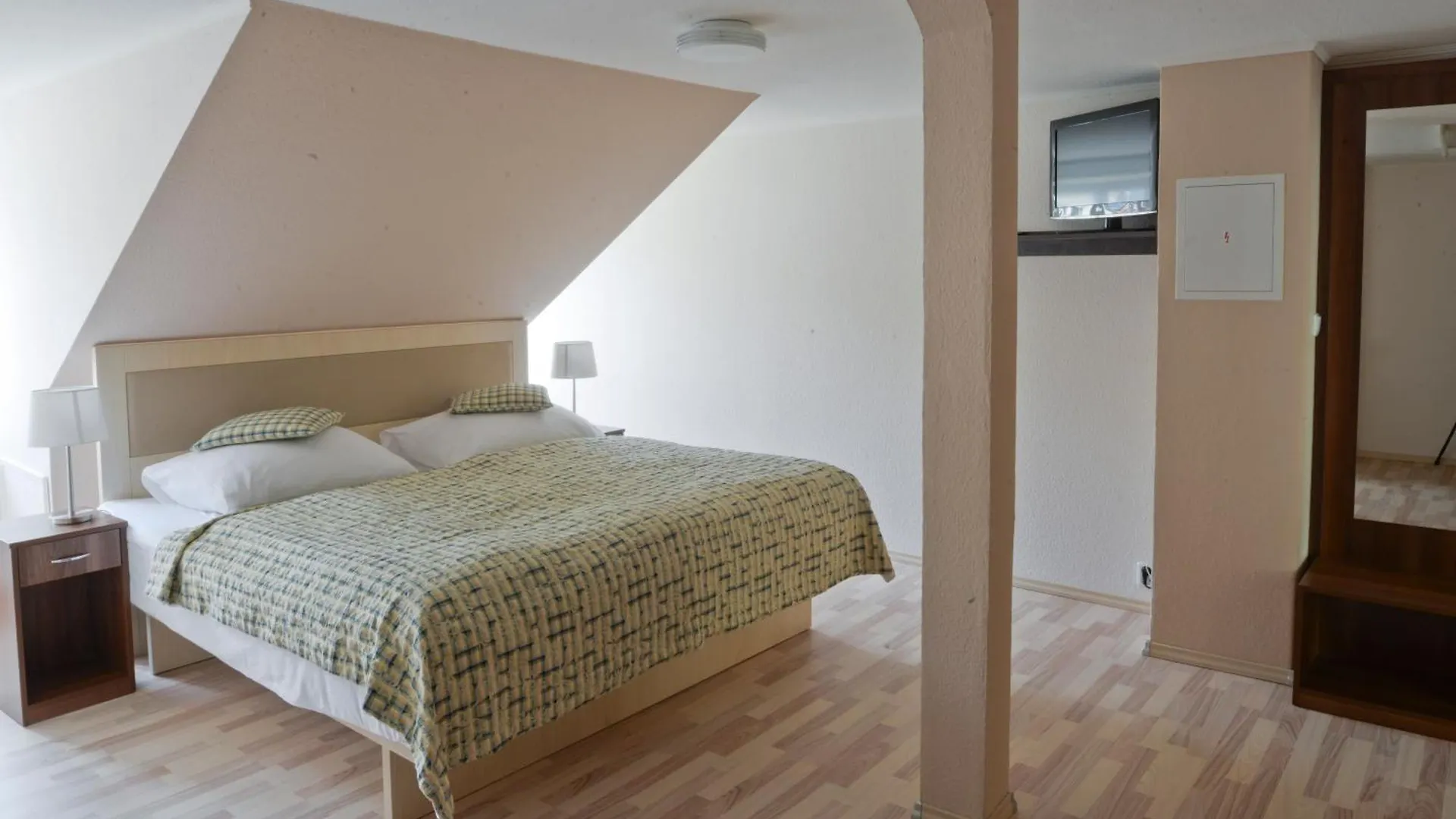 Ea Hotel Mozart Karlowe Wary