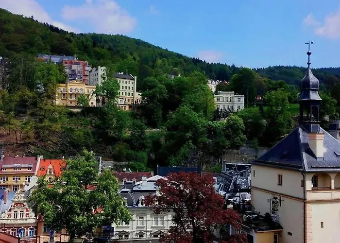 Hotel Ester Karlowe Wary 4*,