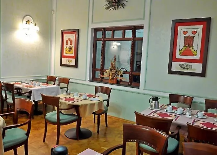 Hotel Ester Карловы Вары 4*,