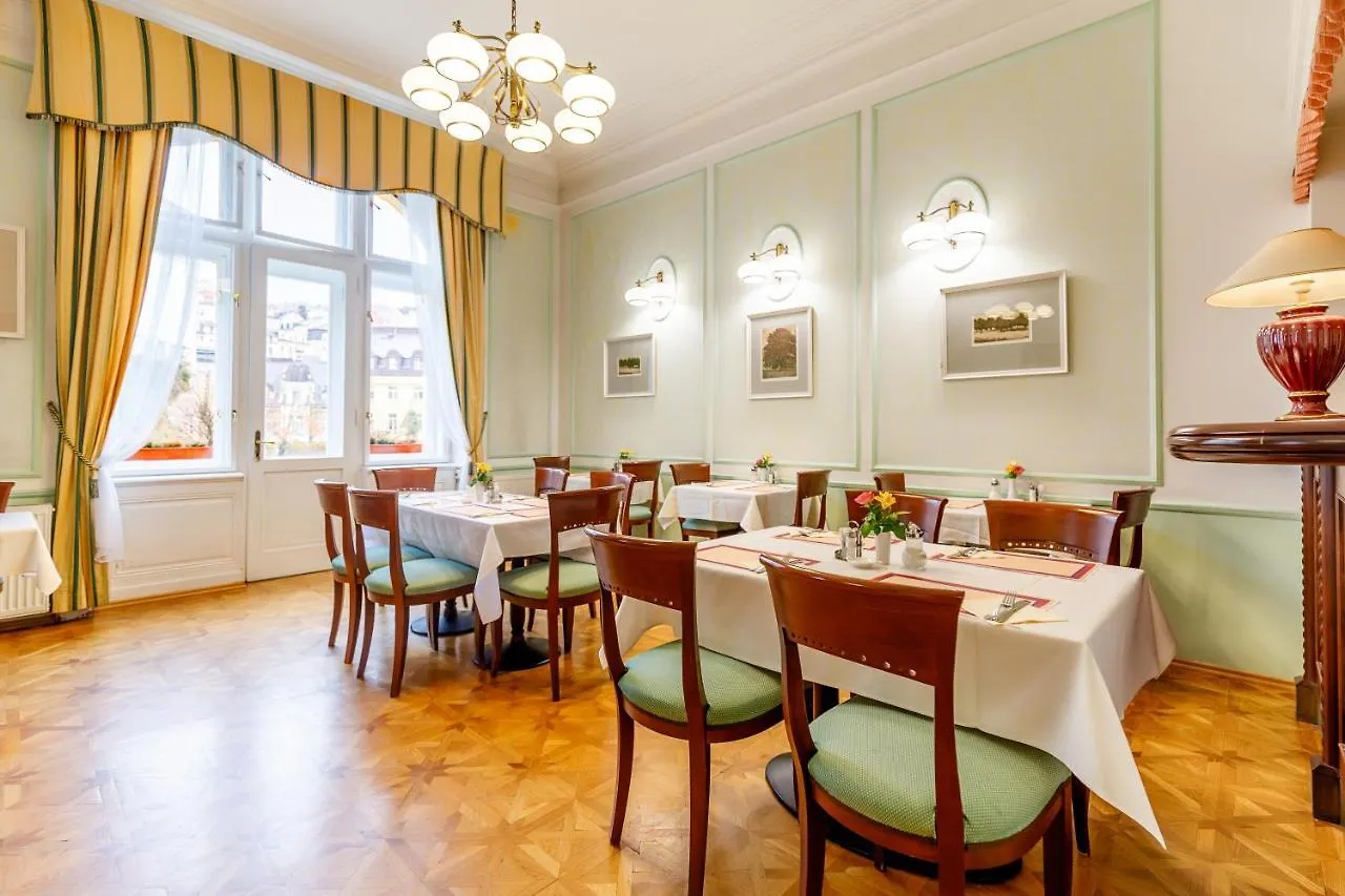 Hotel Ester Карловы Вары